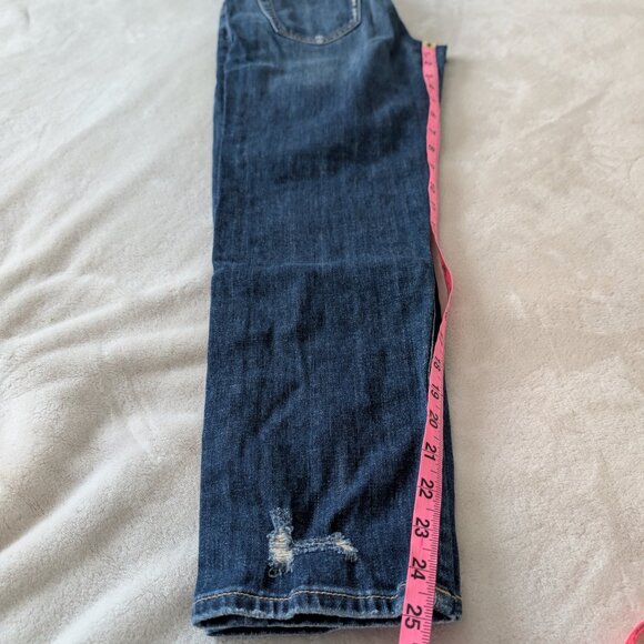 3/$30 Uniqlo straight ripped jeans - Picture 9 of 9